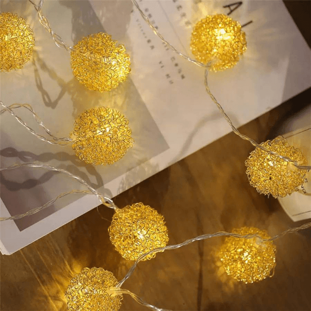 ( 20 ) LED Battery Light Wrought Iron Gold Wire Ball Light