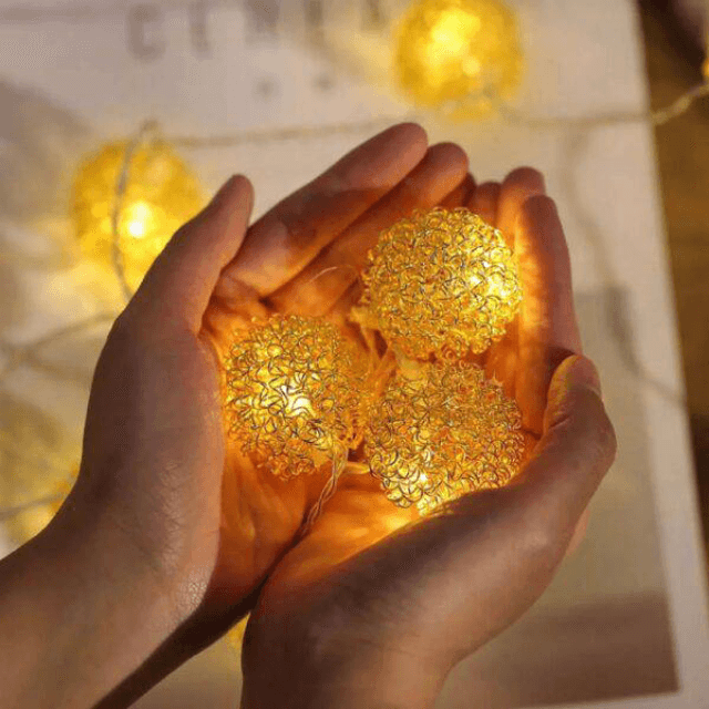 ( 20 ) LED Battery Light Wrought Iron Gold Wire Ball Light