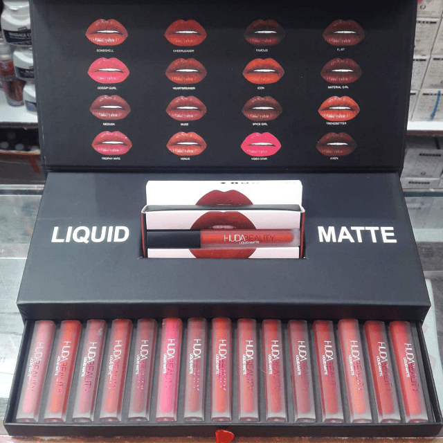 ( Huda Beauty ) Pack Of 16pcs Gloss